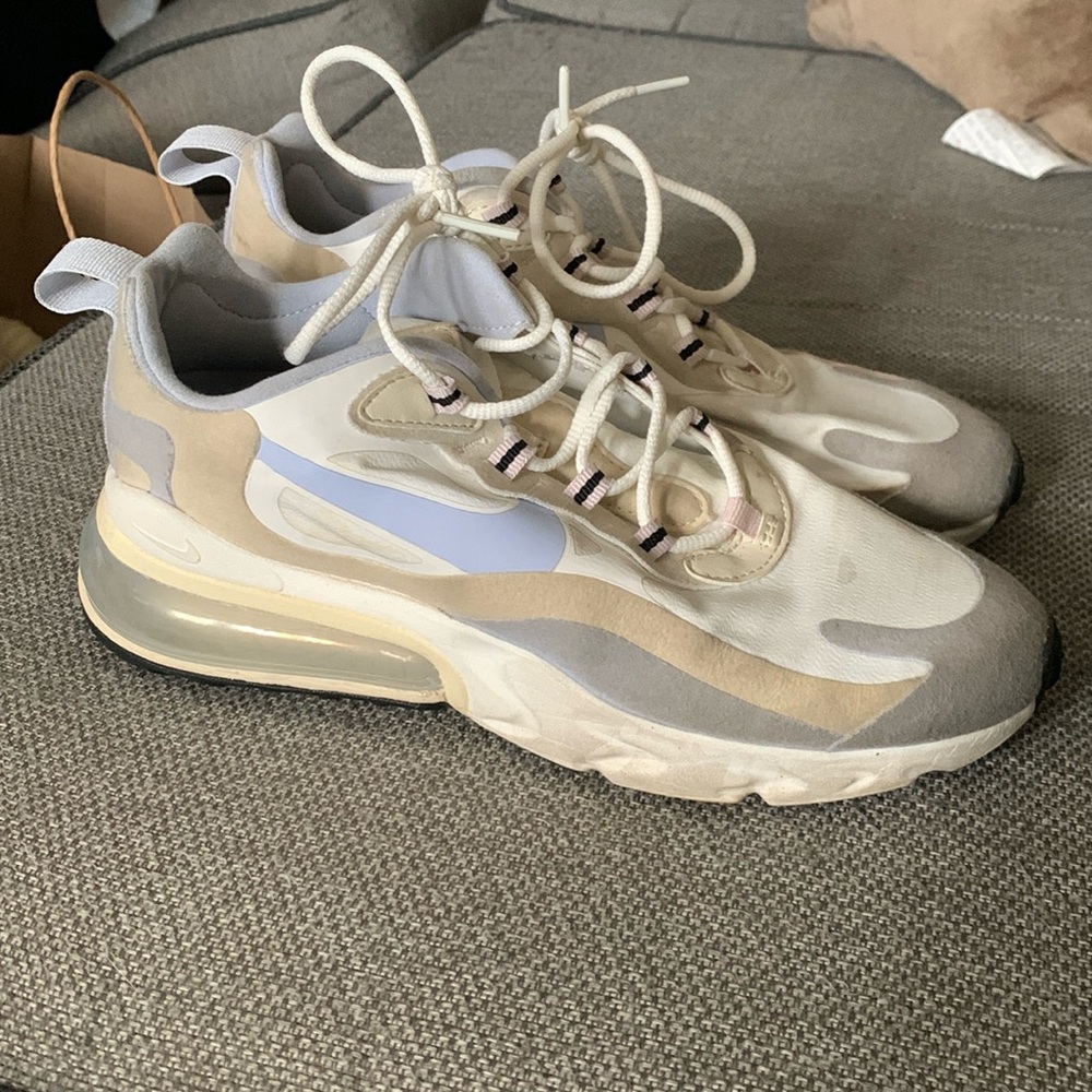 Air Max 270 Women’s Size 7 - React